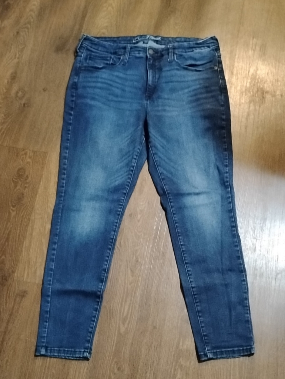 Universal Thread ladies jeans 18/34